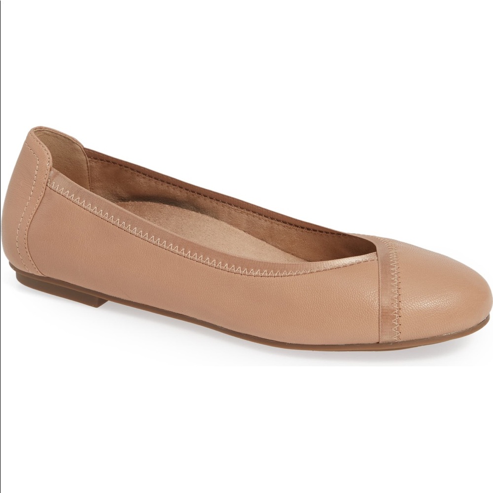 Vionic Caroll Ballet Flat   Tan  Size 7